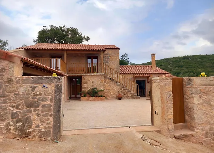 Taliscas Stone Charm Vakantiehuis