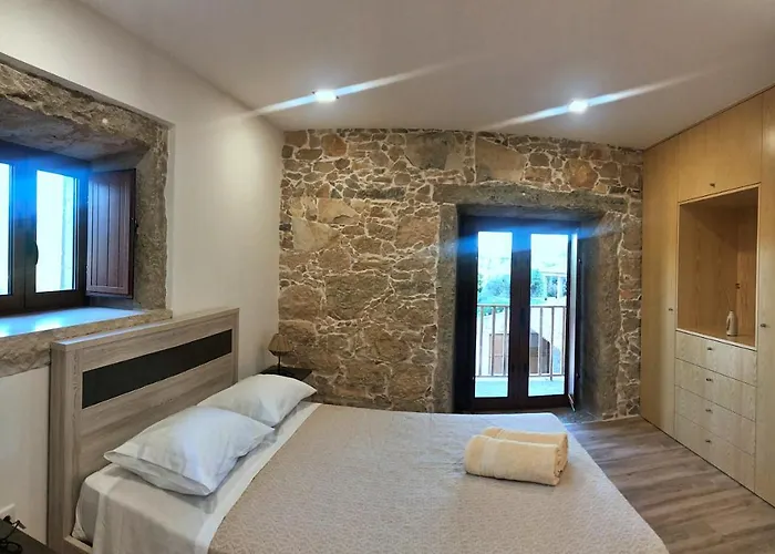 別荘 Taliscas Stone Charm *